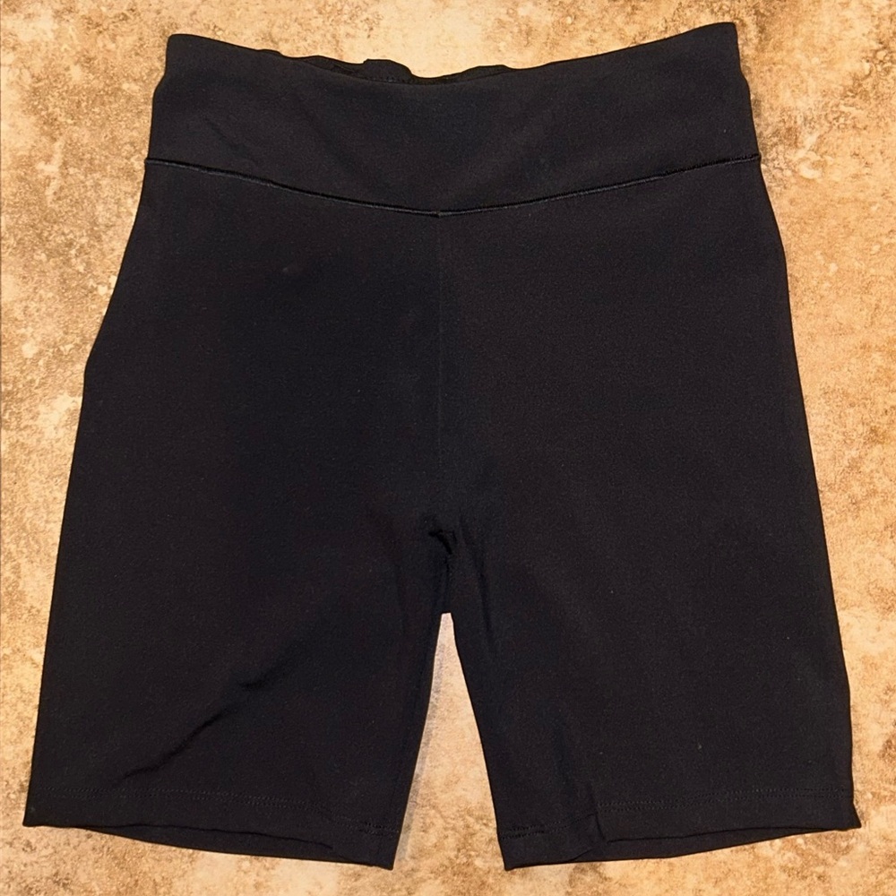Uniqlo kids black biker shorts size 13; excellent condition